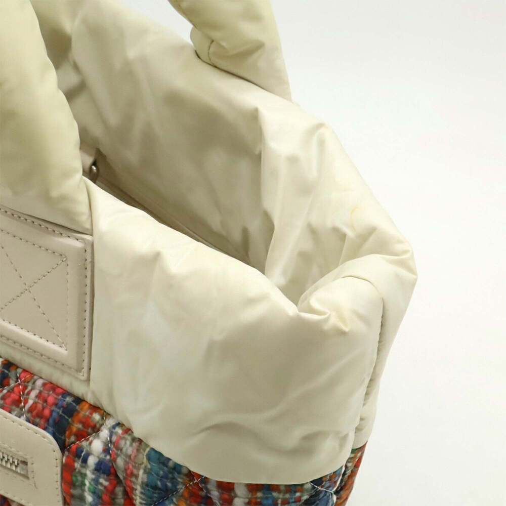 CHANEL White Leather Tote Bag - Picture 8 of 10